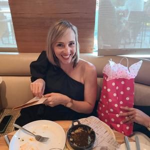 Meet your Posher, Christine